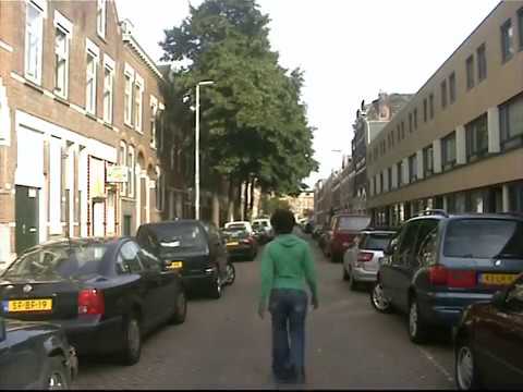 De Joost van Geelstraat komt naar buiten. 2004
